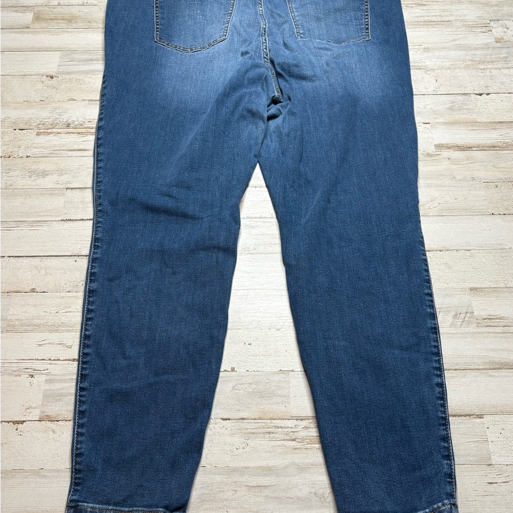 Torrid Womens Jeans Size 22R Jeggings Med Wash Blue Super Soft High Rise Stretch - Picture 11 of 15